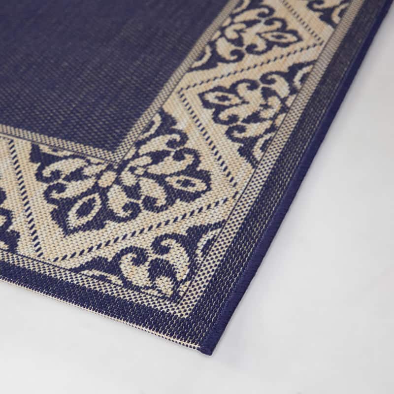 Signature Home Manor Border Indoor/Outdoor Area Rug