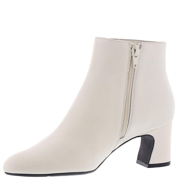 vaneli dany bootie