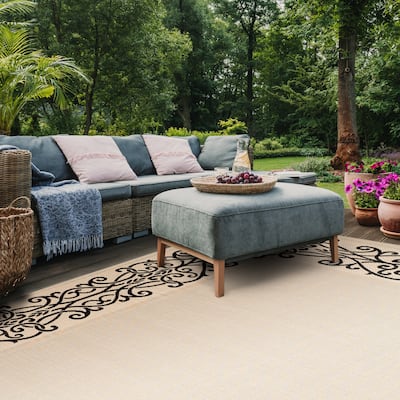 SAFAVIEH Courtyard Ikerne Waterproof Patio Backyard Rug
