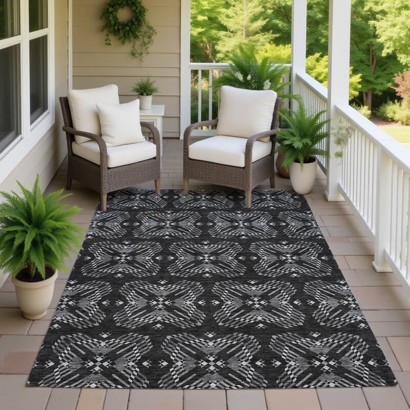 Machine Washable Indoor/ Outdoor Modern Frontenac Chantille Rug