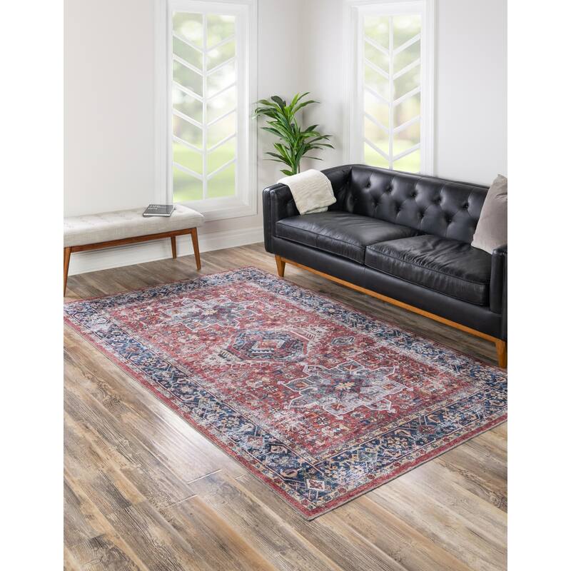 Traditional Tira Collection Area Rug