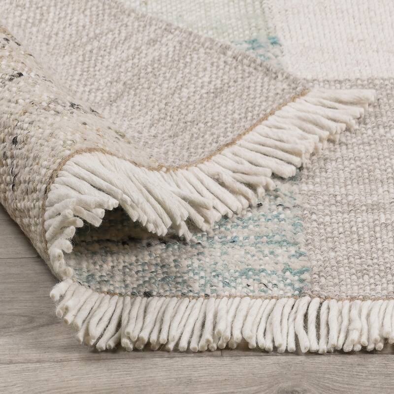 Villa by Classic Home Ritsa Handwoven Jute Blend Accent Rug
