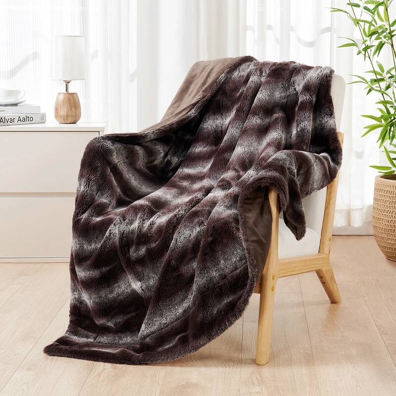 Tip Printing Light Fauxfur Throw