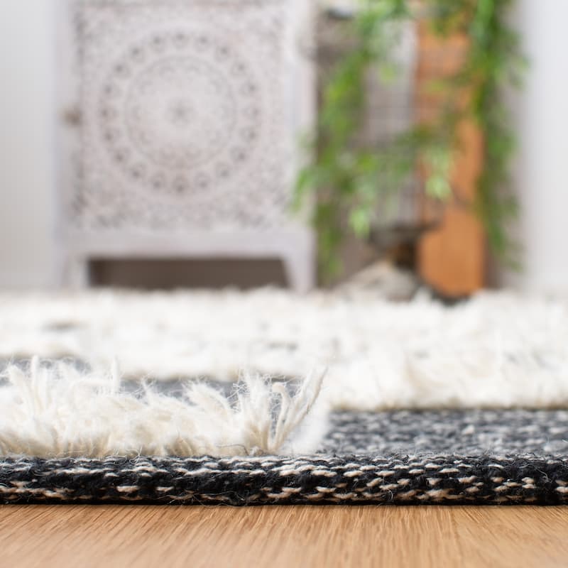 SAFAVIEH Handmade Striped Kilim Kizzy Modern Cotton Rug -