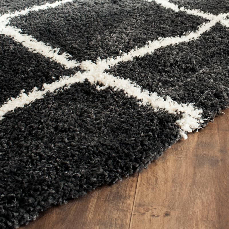 SAFAVIEH Belize Shag Erlgard Rug