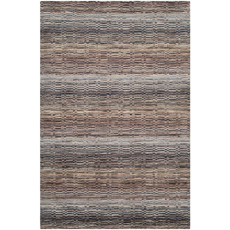 SAFAVIEH Handmade Himalaya Sjoukje Modern Wool Rug