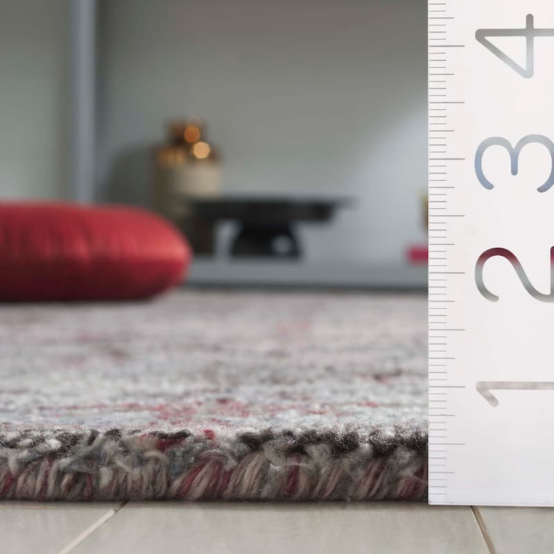 SAFAVIEH Handmade Anatolia Haxhire Traditional Wool Rug