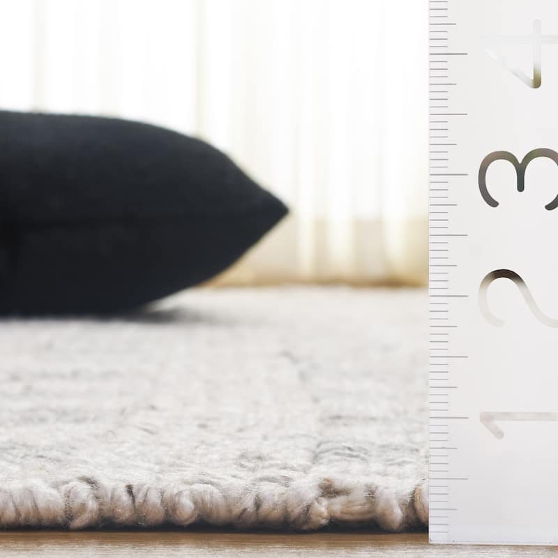 SAFAVIEH Handmade Renewal Friedlinde Rug