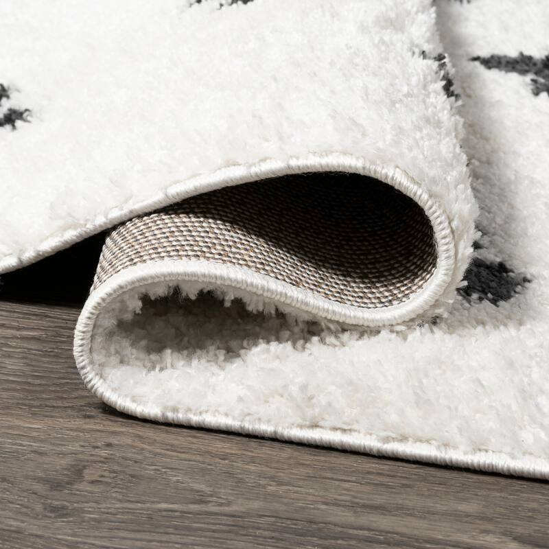 JONATHAN Y Calvia Berber Geometric Shag Area Rug
