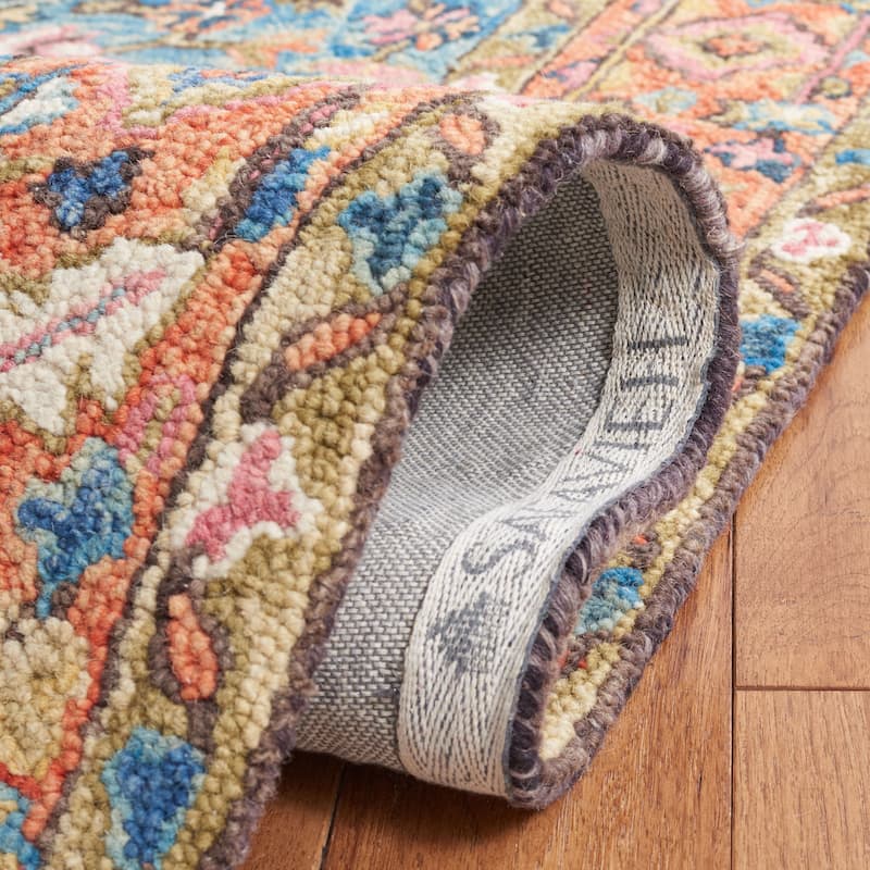 SAFAVIEH Handmade Blossom Milagrosa Floral Wool Rug
