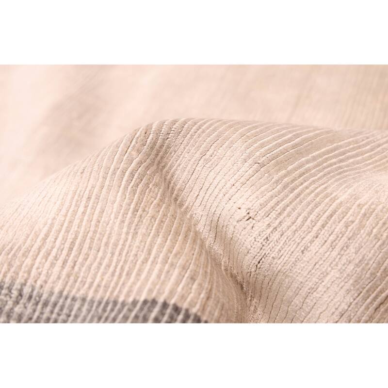 ECARPETGALLERY Hand Loomed Shimmer Light Grey Viscose Rug - 7'9 x 11'3