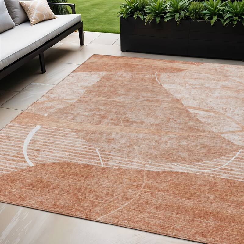 HomeRoots Abstract Transitional Rectangle Outdoor Rug - 5' X 8'