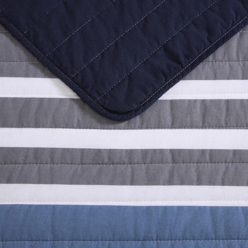 Nautica Bradford Cotton Reversible Navy Quilt Set