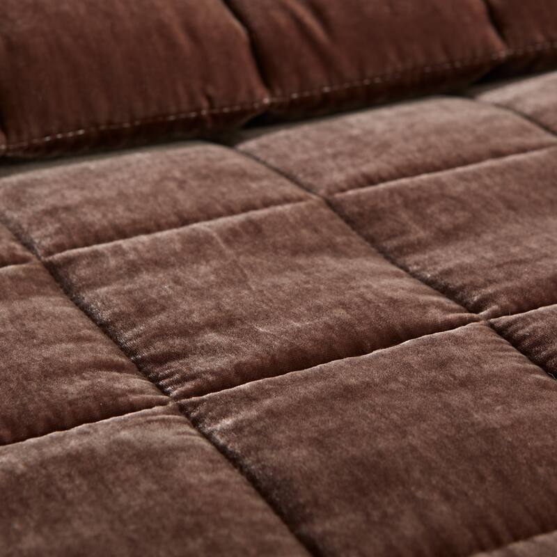 Splendid Maddie Soft Velvet Feel 3-Piece Quilt Set