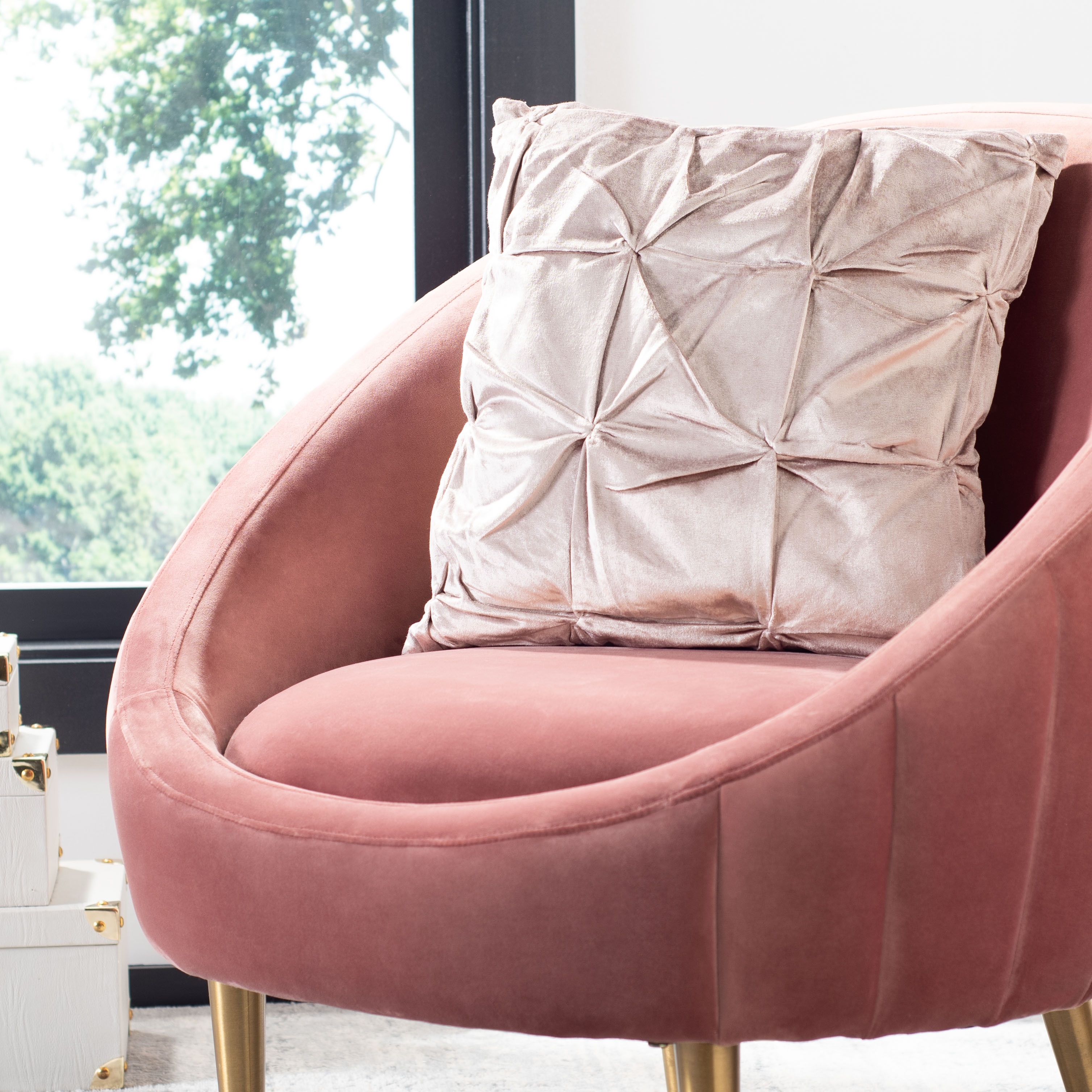 SAFAVIEH Sanjulata Decorative Throw Pillow