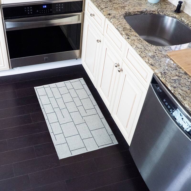 SussexHome Non-Skid Ultra-Thin Area Rugs for Laundry Room, Entryway, Bathroom and Kitchen - Washable Multipurpose Floor Mat