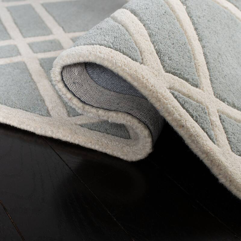 SAFAVIEH Handmade Chatham Geronda Modern Moroccan Wool Rug