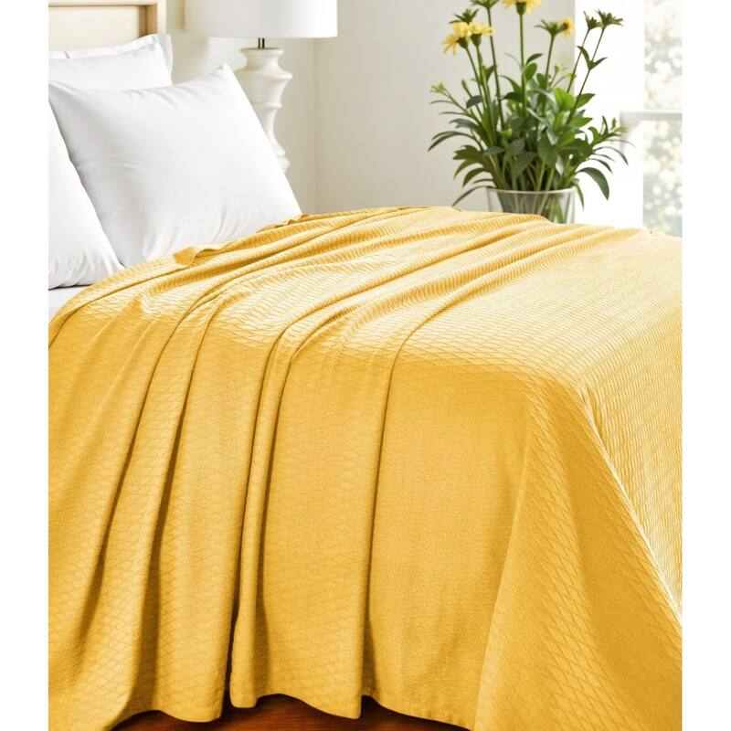 HomeRoots Queen Yellow Cotton Woven Geometric Blanket - Queen - Yellow
