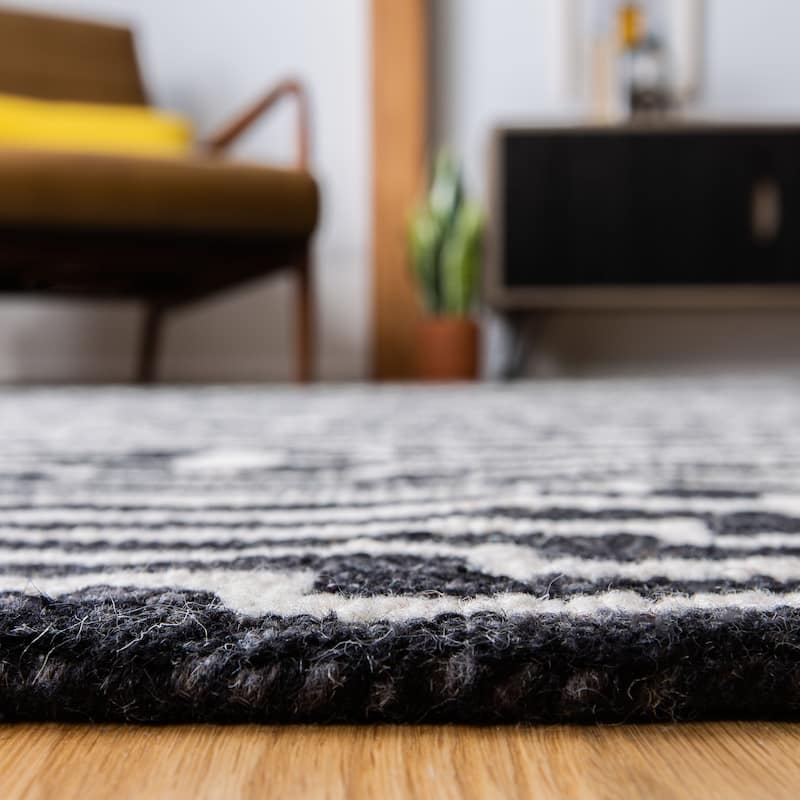 SAFAVIEH Handmade Micro-Loop Hanke Transitional Wool Rug-