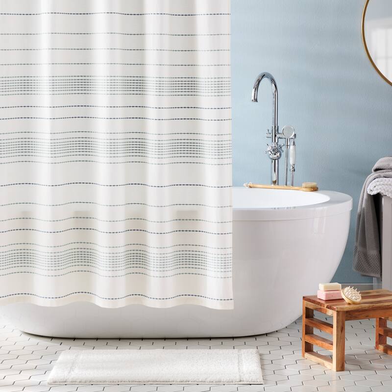 TOWN & COUNTRY EVERYDAY Ultra Plush Solid Tufted Border Bath Mat, Tufted Floor Mat, Non-Slip Backing, Machine Washable