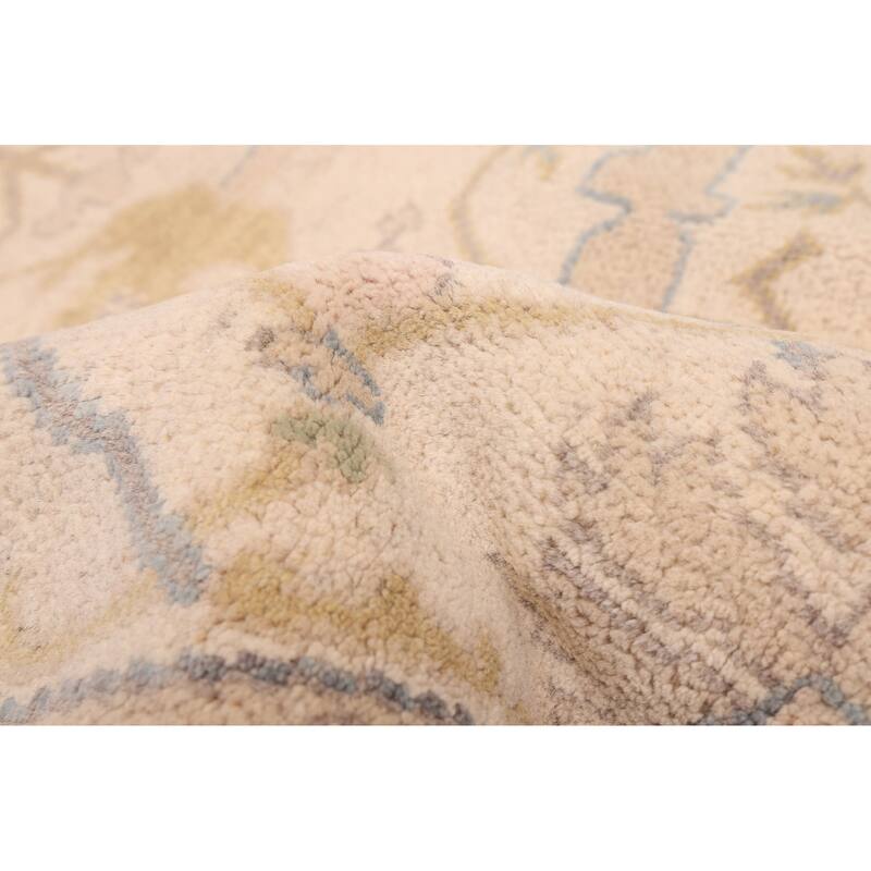 ECARPETGALLERY Hand-knotted Royal Oushak Ivory Wool Rug - 7'11 x 7'11