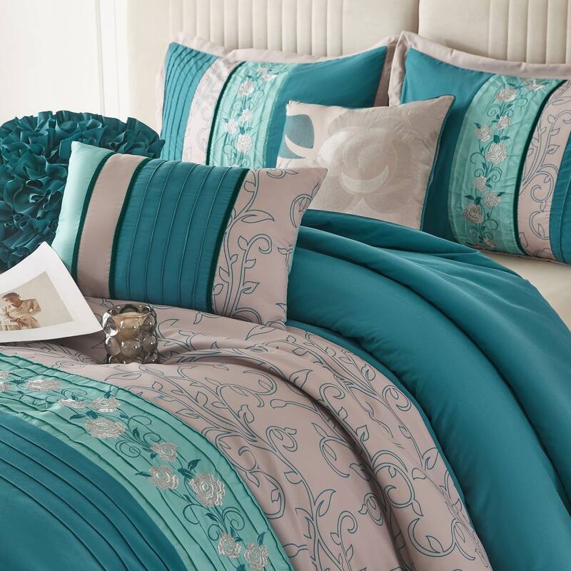 Nanshing Nicole 7-Piece Glam Floral Comforter Set