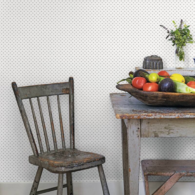 Galerie Wallcoverings Just Kitchens Tri Leaf Motif Vinyl on Non-woven Matte Wallpaper Roll