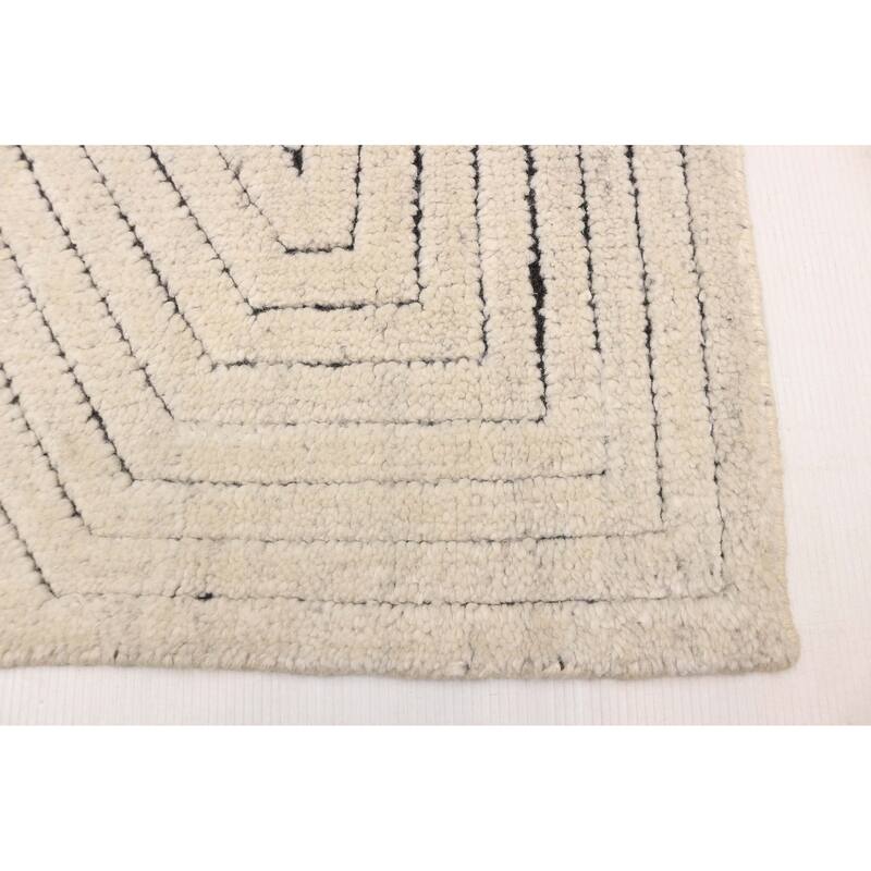 ECARPETGALLERY Hand-knotted Tangier Ivory Wool Rug - 5'9 x 7'9