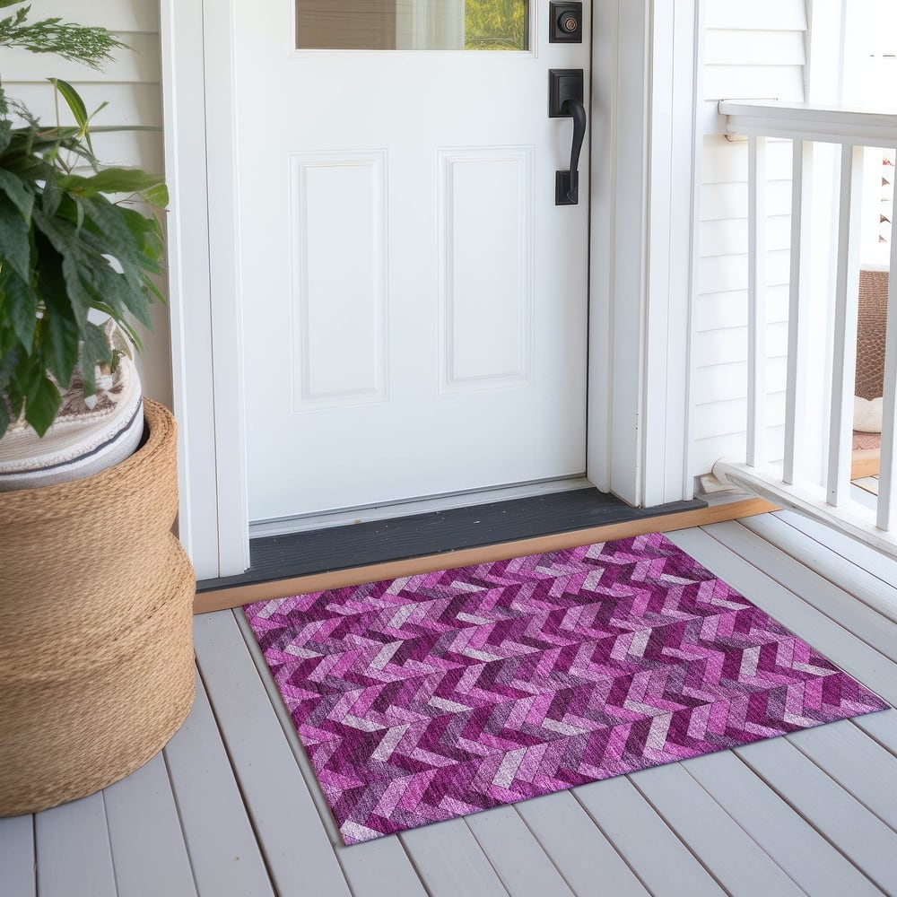 Machine Washable Indoor/ Outdoor Modern Chevron Chantille Rug