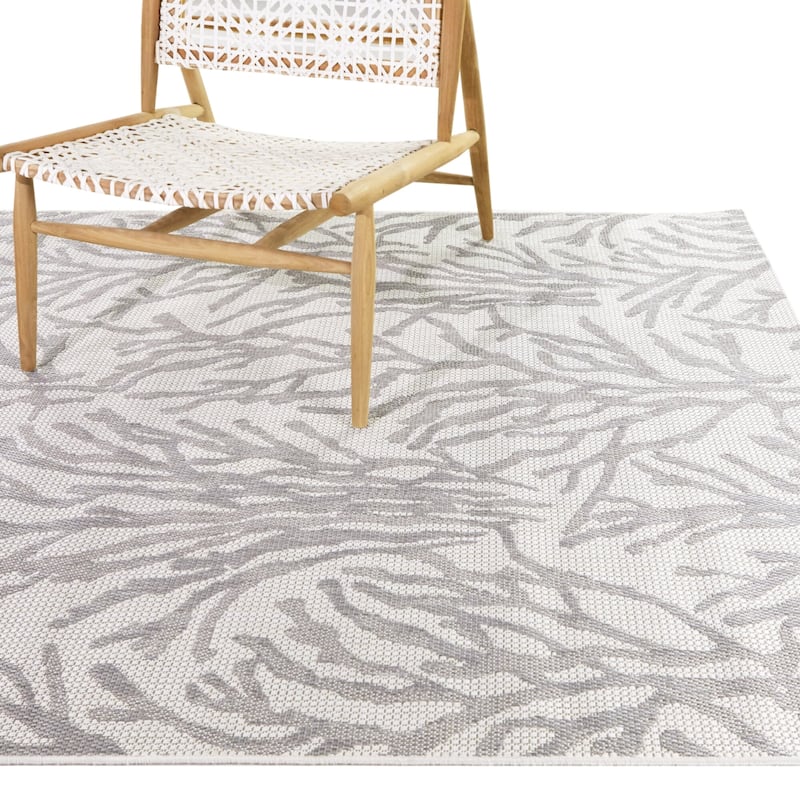 Lilburn Coastal Coral Area Rug - 7'10" x 10' - Grey