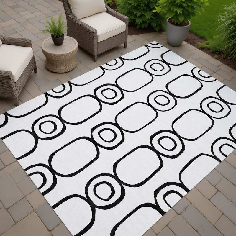 Machine Washable Indoor/ Outdoor Modern Vibe Chantille Rug - White - 5' x 7'6"