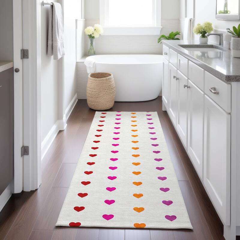 Machine Washable Indoor/ Outdoor Modern Hearts Chantille Rug