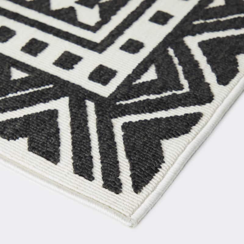 Alessi Global Geometric Indoor/Outdoor Area Rug