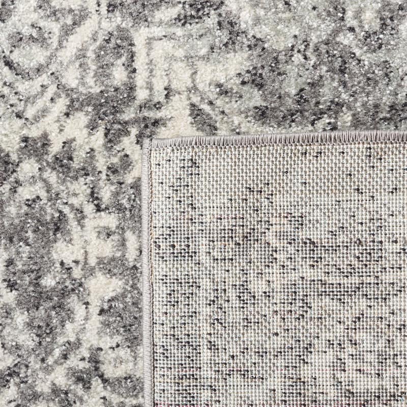 SAFAVIEH Evoke Quinn Vintage Distressed Rug