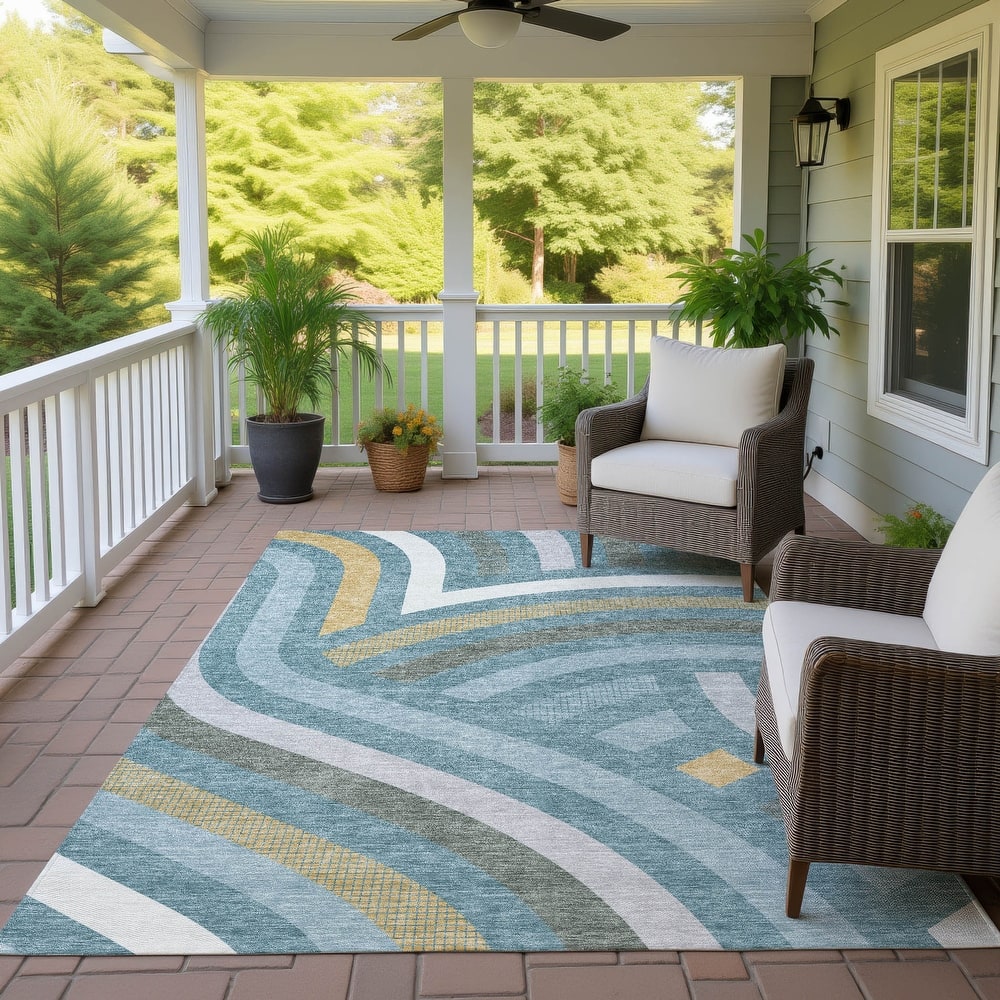 Machine Washable Indoor/ Outdoor Modern Jalen Chantille Rug