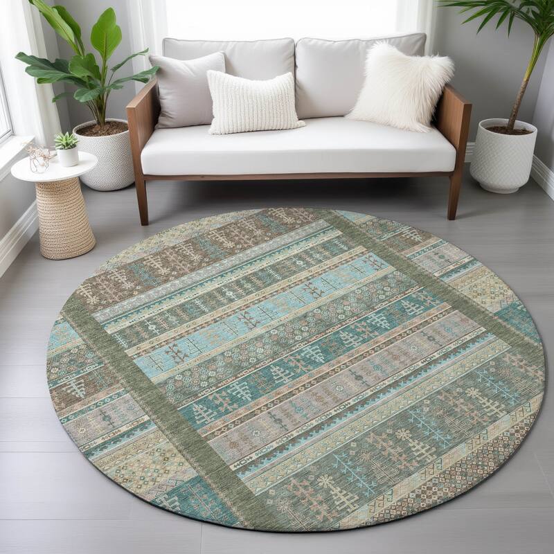 Machine Washable Indoor/Outdoor Global Kilim Chantille Rug