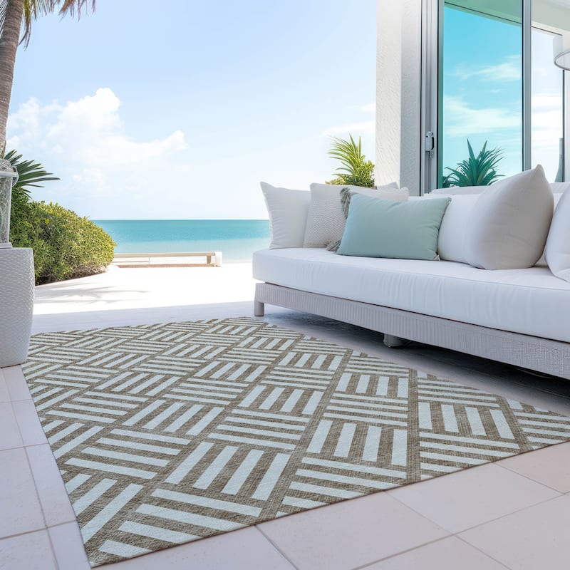 Machine Washable Indoor/ Outdoor Chantille Modern Geo Rug