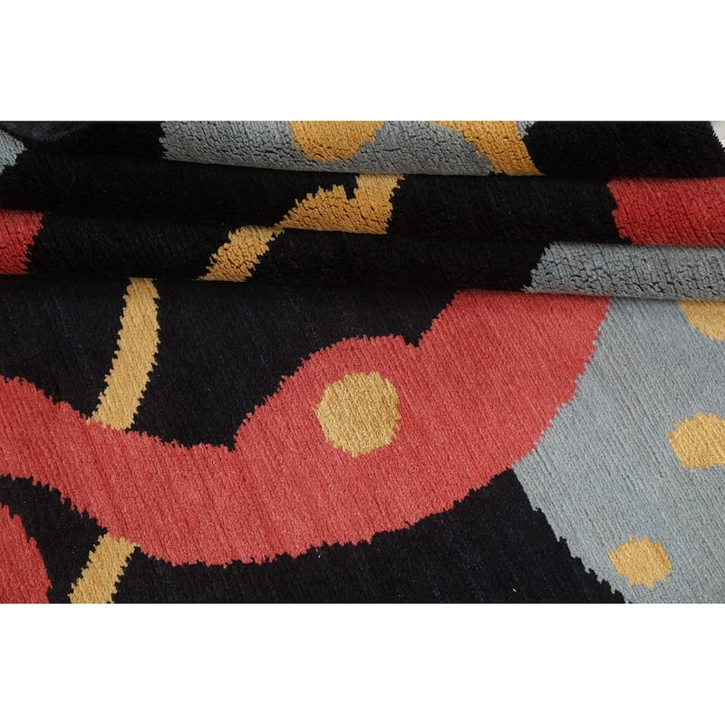 Contemporary Nepalese Vegetable Dye Area Rug Hand-knotted Wool Carpet - 5'3" x 7'0"