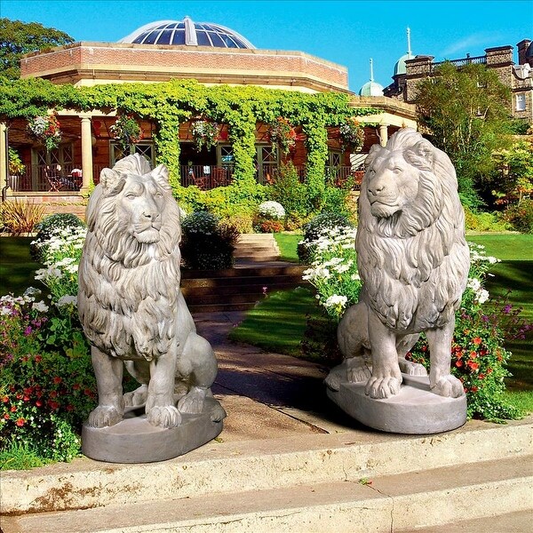 Suntory Château Lion Noble d'Or 1985 Design Toscano Stately Chateau Lion Sentinel Garden Statues Set of
