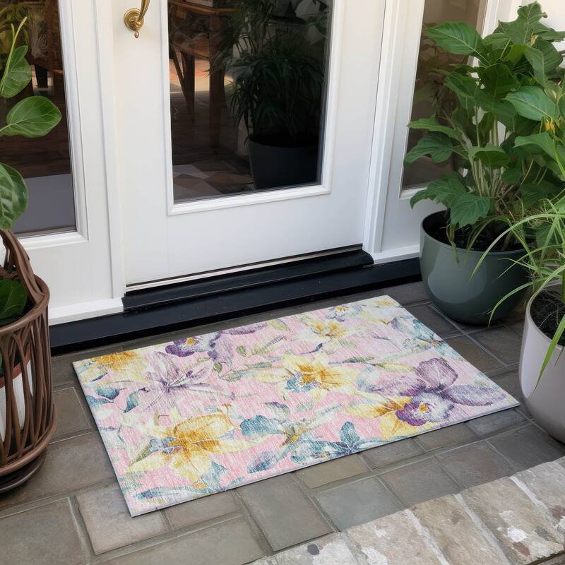 Machine Washable Indoor/ Outdoor Modern Floral Chantille Rug - Pink - 1'8" x 2'6"