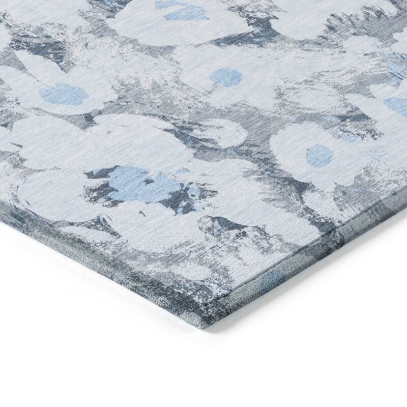 Machine Washable Indoor/ Outdoor Modern Daisy Chantille Rug