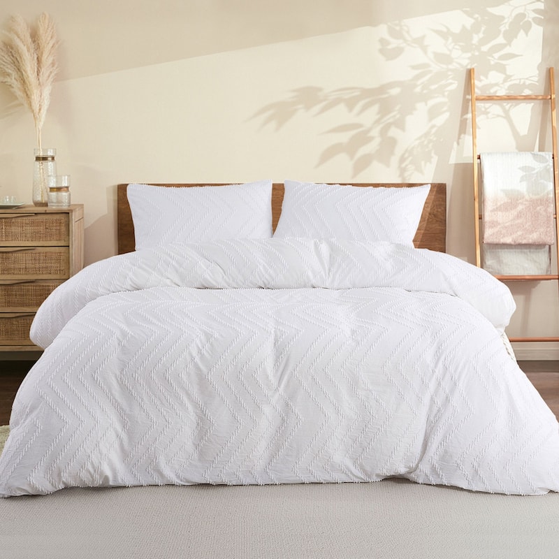 Tufted Clipped Jacquard Geometric Oversized Duvet Cover & Pillowcase Set
