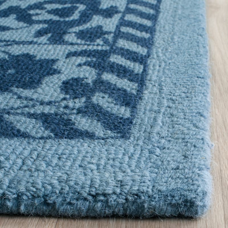 SAFAVIEH Handmade Restoration Vintage Boho Shianne Oriental Wool Rug