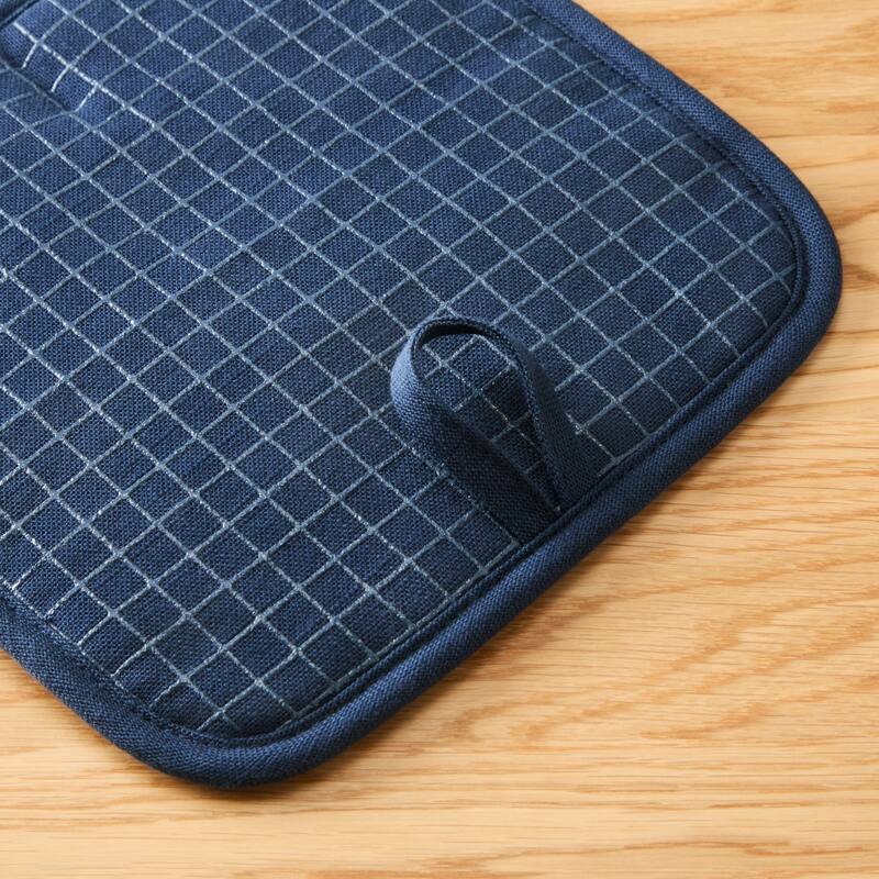 KITCHENAID Gourmet Series Gridlines Pot Holders 2-Pack Set, Heat Resistant up to 600°F, Soft Silicone Grip, Magnetic Cuff