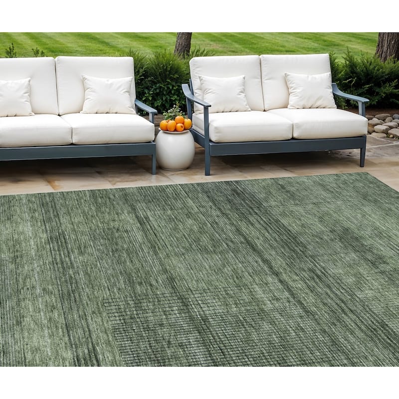 HomeRoots Striped Transitional Rectangle Outdoor Rug - 10' X 14'