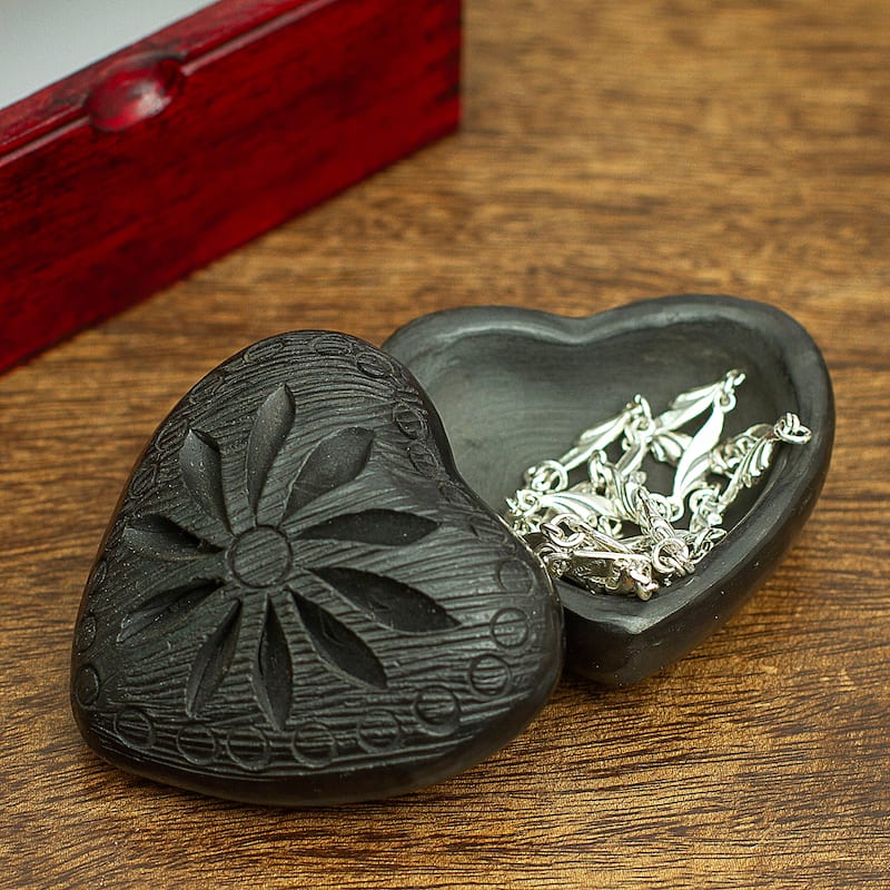 Novica Handmade Heart & Flower Barro Negro Mini Jewelry Box