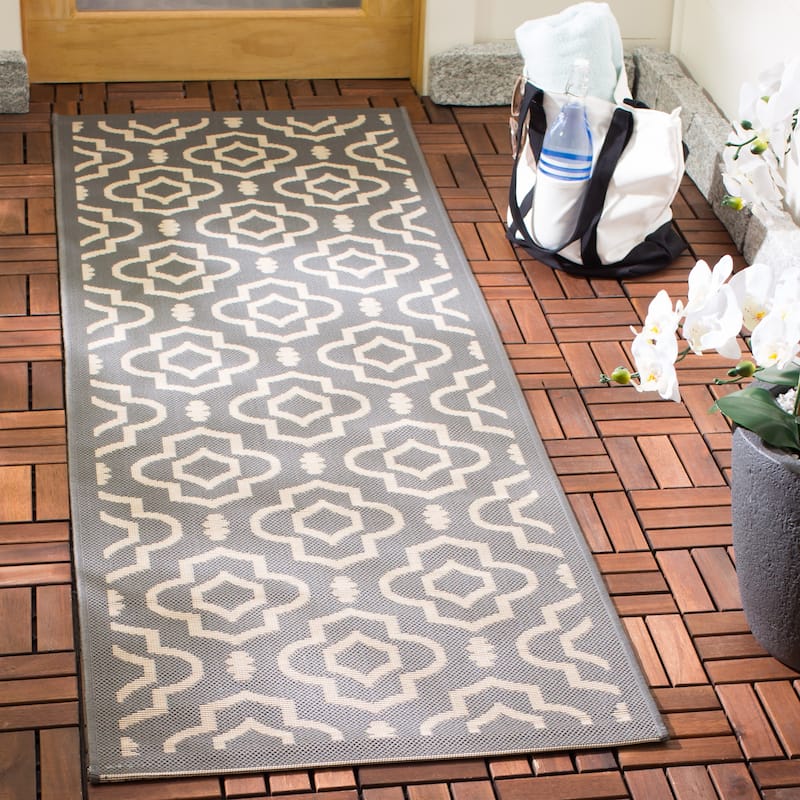 SAFAVIEH Courtyard Rheta Indoor/ Outdoor Waterproof Patio Backyard Rug