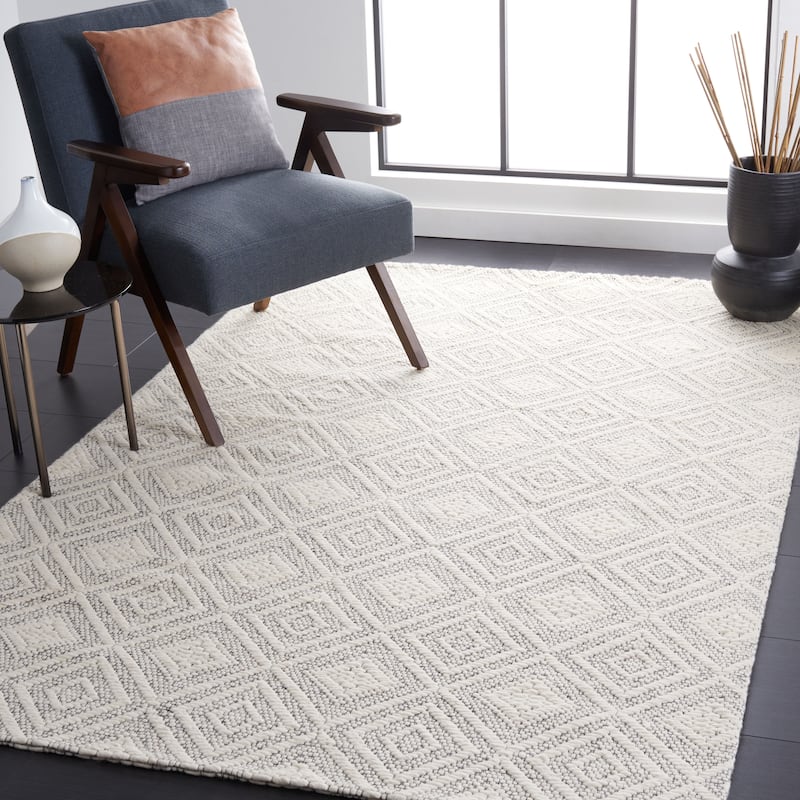 SAFAVIEH Handmade Marbella Menke Modern Wool Rug - 3' x 5' - Ivory/Black