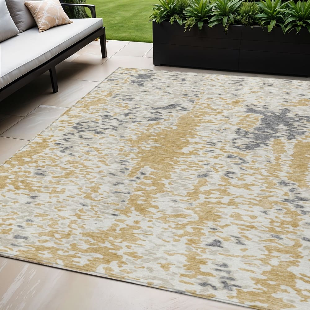 HomeRoots Abstract Transitional Rectangle Outdoor Rug