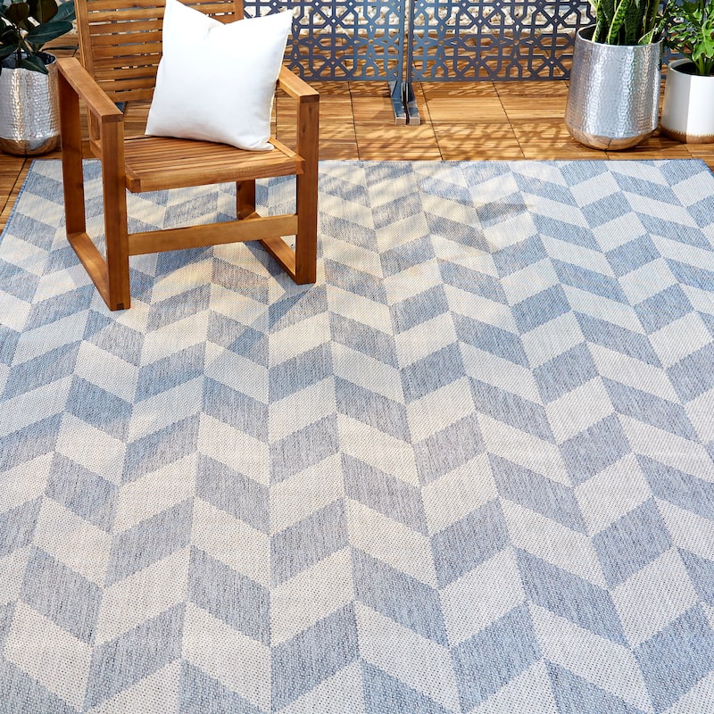 Nicole Miller New York Patio Country Calla Indoor/Outdoor Area Rug